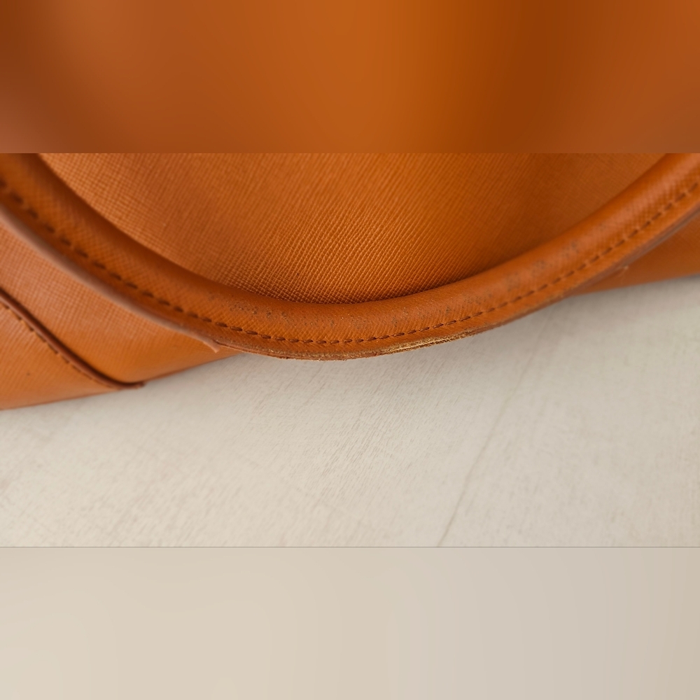 Tory Burch Cognac Leather Tote with Gold Logo - Picture 6 of 8